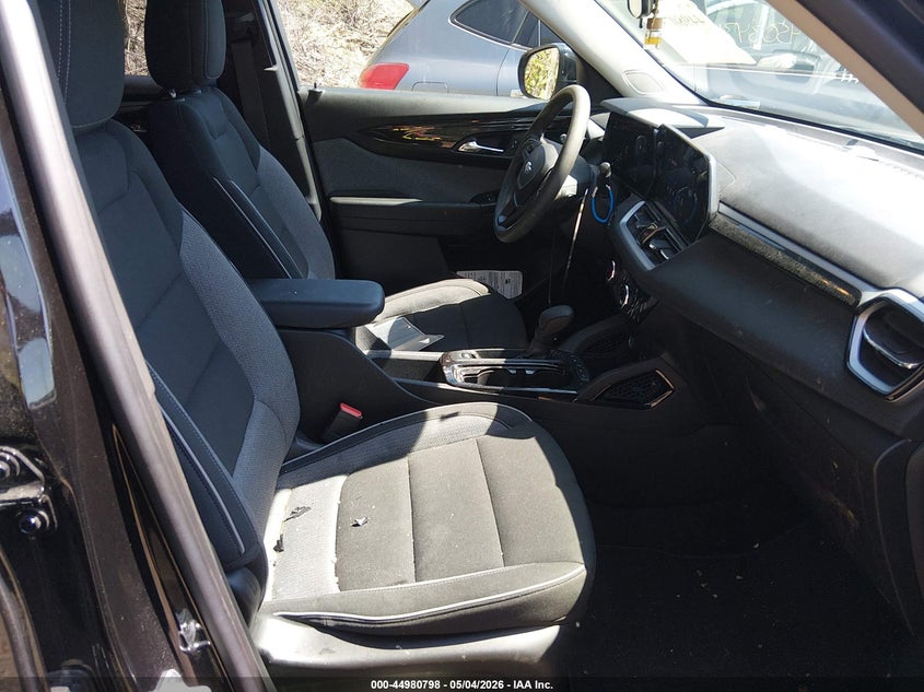 2024 Chevrolet Trailblazer VIN KL79MRSLXRB063242 IAAI salvage auction — RIGHT FRONT, Salvage (Massachusetts), sold $8,100 on 2026-07-11 (photo 5)