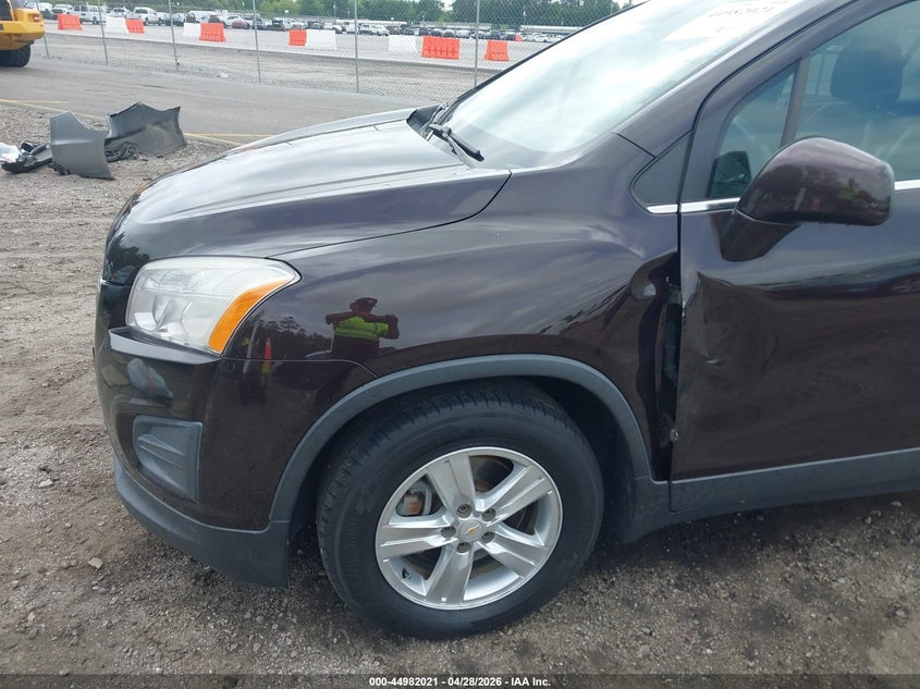 2015 Chevrolet Trax VIN KL7CJLSBXFB264508 IAAI salvage auction — LEFT SIDE, Clear (South Carolina), sold $900 on 2026-07-08 (photo 6)