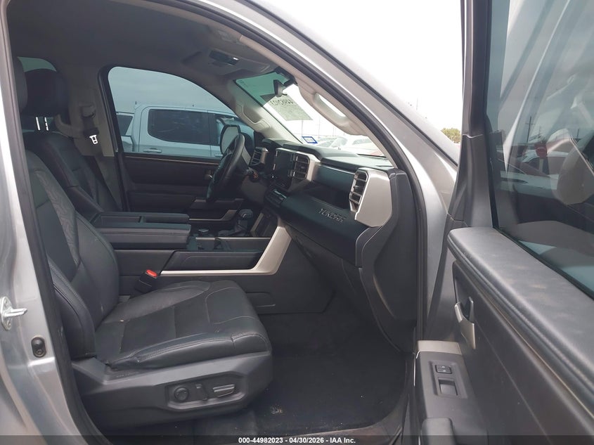 2022 Toyota Tundra VIN 5TFLA5AB8NX014945 IAAI salvage auction — RIGHT FRONT, Original (Texas), sold $15,800 on 2026-07-11 (photo 5)