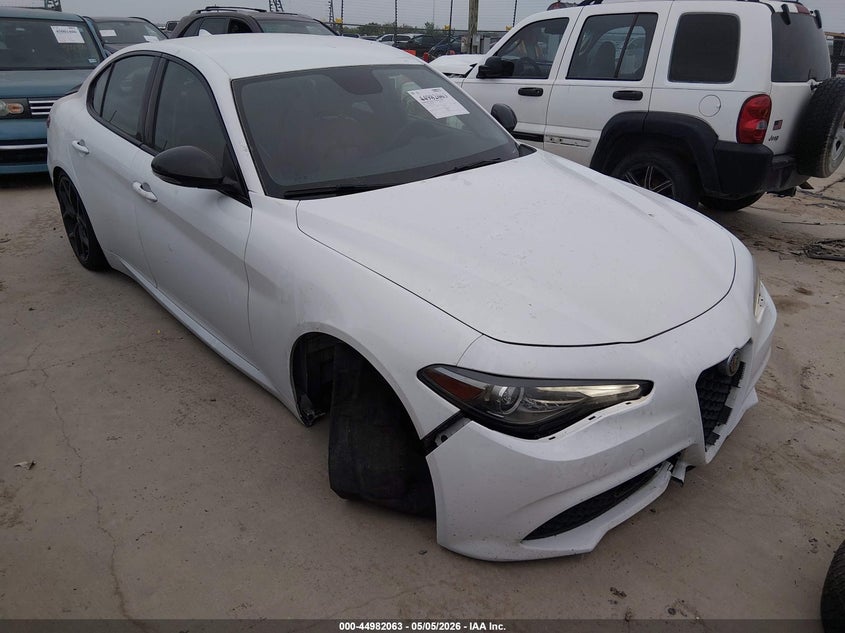 2019 Alfa romeo Giulia VIN ZARFAMAN7K7611720 IAAI salvage auction — FRONT END, Original (Texas), sold $4,250 on 2026-08-11 (photo 1)