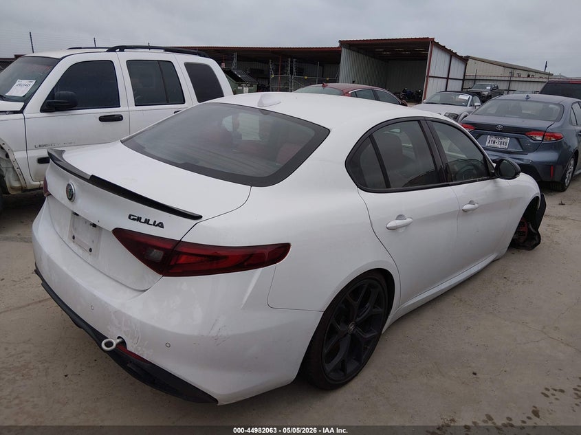 2019 Alfa romeo Giulia VIN ZARFAMAN7K7611720 IAAI salvage auction — FRONT END, Original (Texas), sold $4,250 on 2026-08-11 (photo 4)