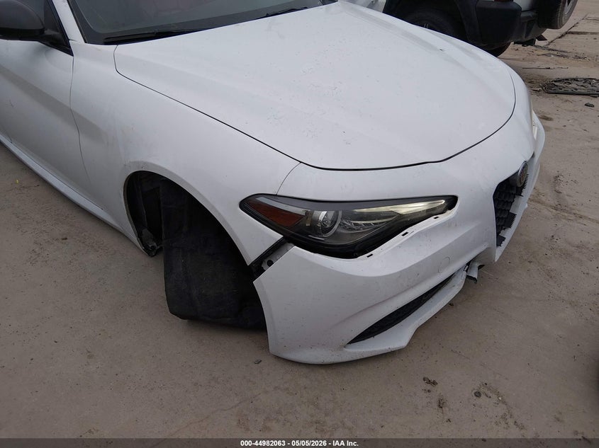 2019 Alfa romeo Giulia VIN ZARFAMAN7K7611720 IAAI salvage auction — FRONT END, Original (Texas), sold $4,250 on 2026-08-11 (photo 6)