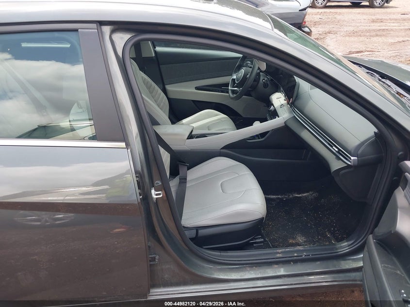 2025 Hyundai Elantra VIN KMHLN4DJ8SU165438 IAAI salvage auction — FRONT & REAR, Salvage Title, sold $6,675 on 2026-07-22 (photo 5)