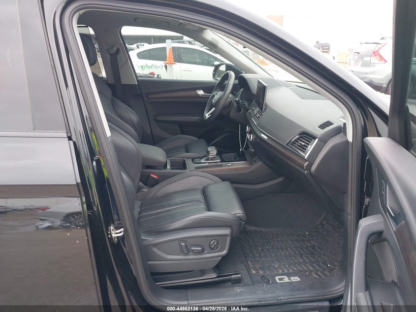 2022 Audi Q5 VIN WA1EAAFY4N2010297 IAAI salvage auction — LEFT & RIGHT, Salvage Title, sold $17,225 on 2026-07-22 (photo 5)