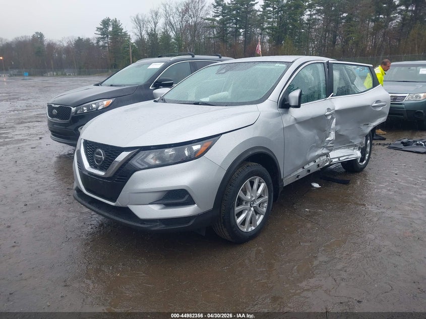 2021 Nissan VIN JN1BJ1AWXMW440246 IAAI salvage auction — LEFT & RIGHT, Salvage (Massachusetts), sold $1,100 on 2026-07-10 (photo 2)