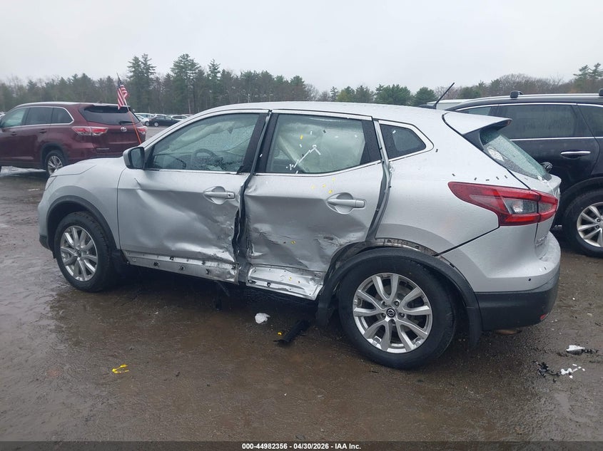 2021 Nissan VIN JN1BJ1AWXMW440246 IAAI salvage auction — LEFT & RIGHT, Salvage (Massachusetts), sold $1,100 on 2026-07-10 (photo 6)