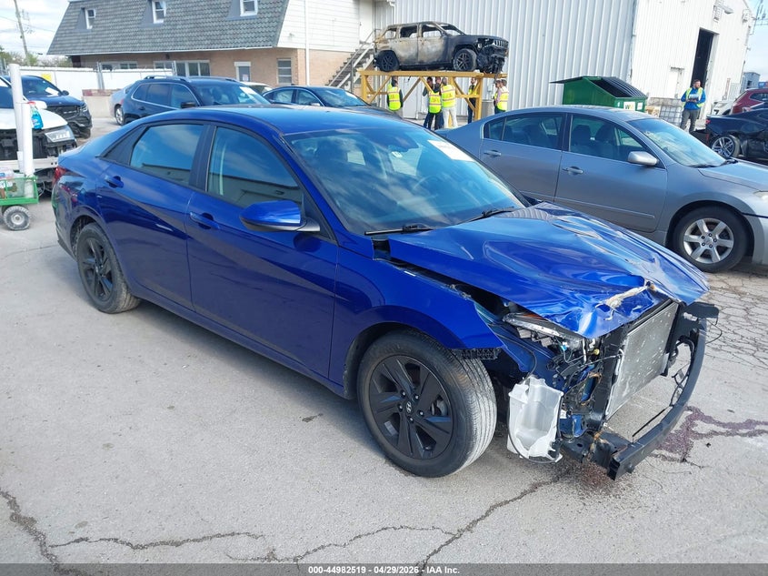 2022 Hyundai Elantra VIN KMHLM4AG4NU219642 IAAI salvage auction — FRONT END, Salvage (Illinois), sold $2,600 on 2026-07-07 (photo 1)