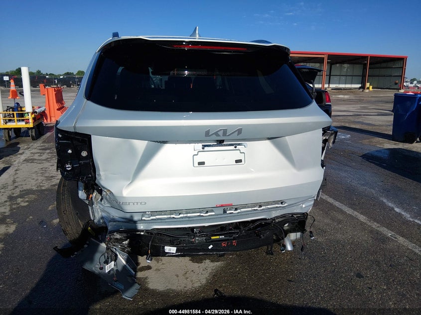 2026 Kia Sorento VIN 5XYRL4JC7TG446577 IAAI salvage auction — REAR END, Salvage Title, sold $11,475 on 2026-07-14 (photo 6)