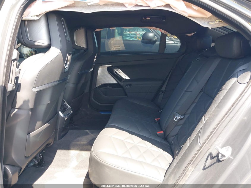 2025 BMW VIN WBA23EH08SCV20253 IAAI salvage auction — RIGHT SIDE, Salvage (California), sold $55,000 on 2026-07-13 (photo 8)