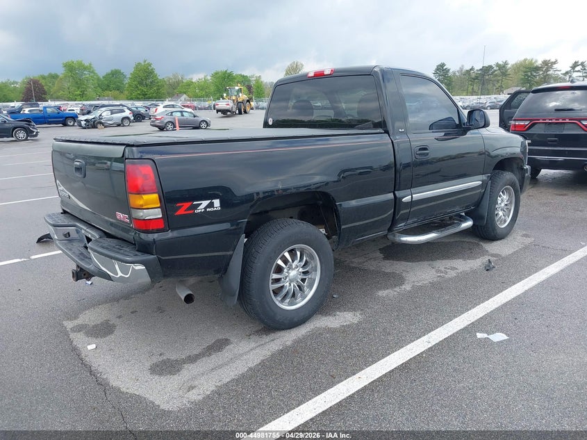 2005 Gmc SIERRA VIN 1GTEK14T35Z272894 IAAI salvage auction — SIDE, Clear (Indiana), sold $3,050 on 2026-07-22 (photo 4)