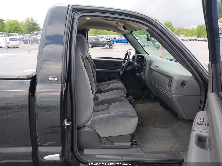 2005 Gmc SIERRA VIN 1GTEK14T35Z272894 IAAI salvage auction — SIDE, Clear (Indiana), sold $3,050 on 2026-07-22 (photo 5)
