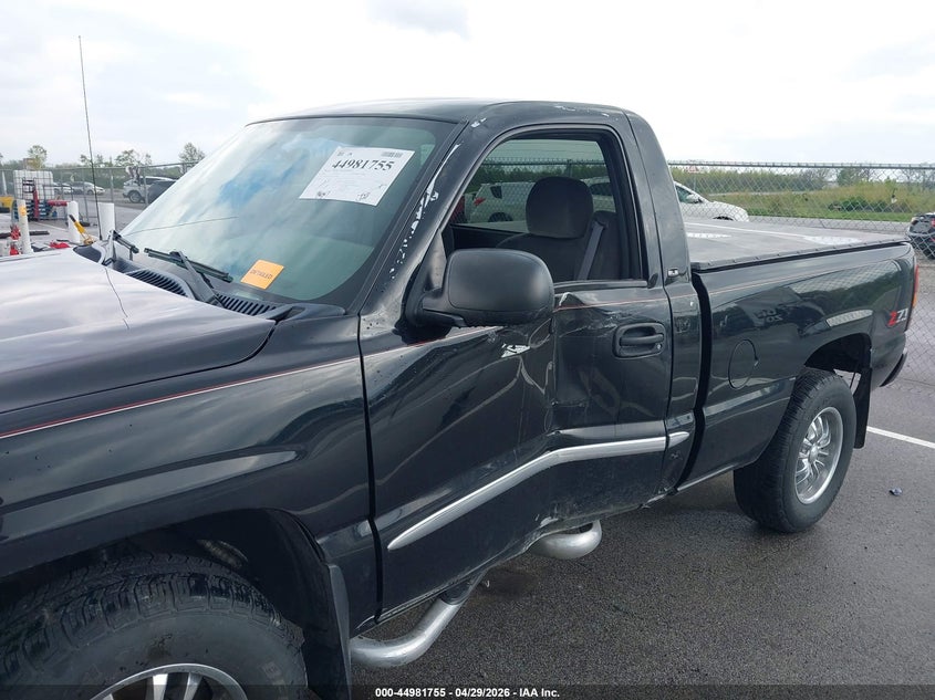 2005 Gmc SIERRA VIN 1GTEK14T35Z272894 IAAI salvage auction — SIDE, Clear (Indiana), sold $3,050 on 2026-07-22 (photo 6)