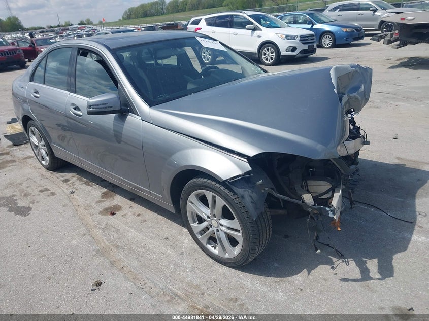 2012 Mercedes-benz C-klasse VIN WDDGF8BB5CR197926 IAAI salvage auction — FRONT END, Salvage (Iowa), sold $550 on 2026-07-07 (photo 1)