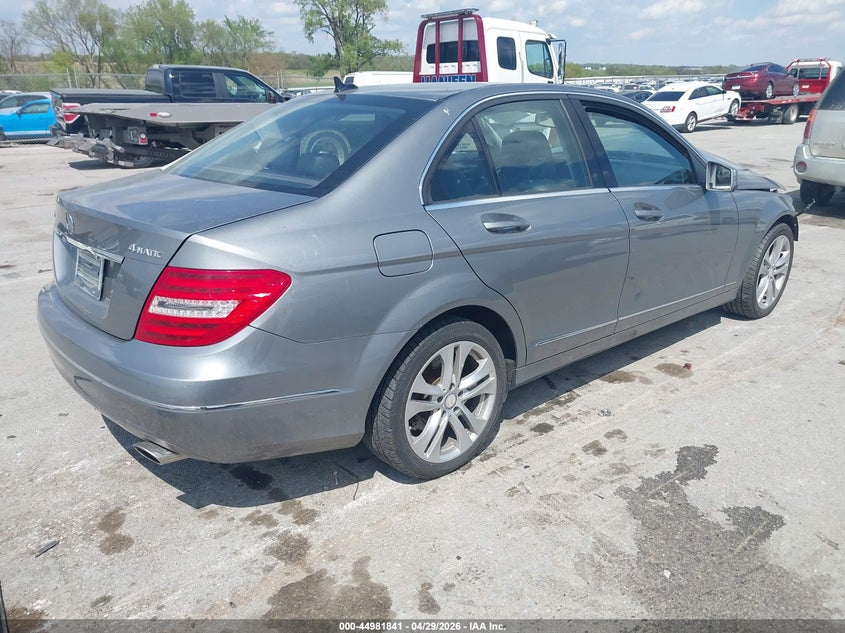 2012 Mercedes-benz C-klasse VIN WDDGF8BB5CR197926 IAAI salvage auction — FRONT END, Salvage (Iowa), sold $550 on 2026-07-07 (photo 4)