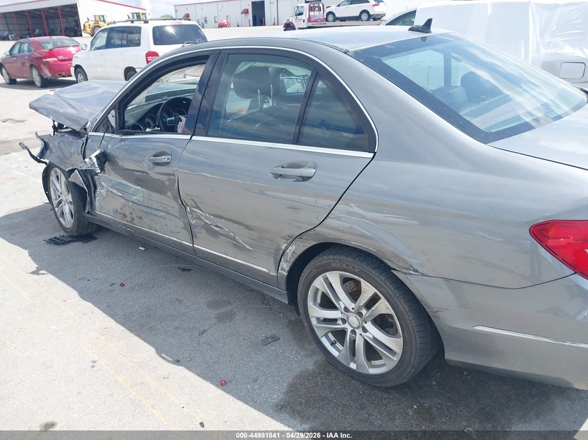 2012 Mercedes-benz C-klasse VIN WDDGF8BB5CR197926 IAAI salvage auction — FRONT END, Salvage (Iowa), sold $550 on 2026-07-07 (photo 6)
