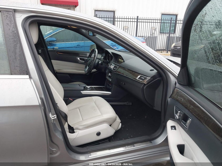 2014 Mercedes-benz E-klasse VIN WDDHF5KBXEB001137 IAAI salvage auction — RIGHT REAR, Original (Texas), sold $3,000 on 2026-07-14 (photo 5)