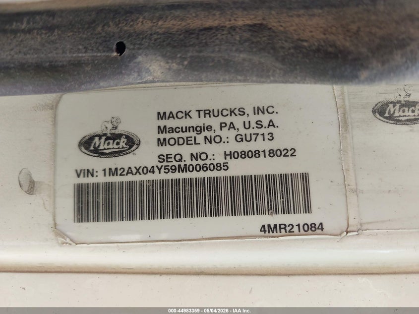 2009 Mack 700 gu700 VIN 1M2AX04Y59M006085 IAAI salvage auction — SIDE, Original (Texas), sold $10,100 on 2026-07-28 (photo 8)