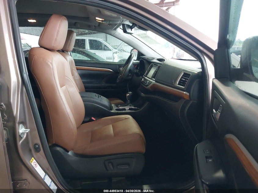2018 Toyota Highlander VIN 5TDDZRFH7JS885644 IAAI salvage auction — FRONT END, Original (Texas), sold $12,600 on 2026-07-08 (photo 5)