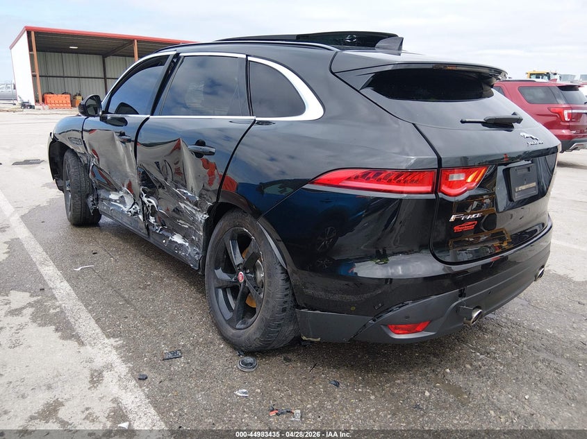 2017 Jaguar F-pace VIN SADCK2BV9HA092506 IAAI salvage auction — ROLLOVER, Salvage Title, sold $1,850 on 2026-07-14 (photo 3)