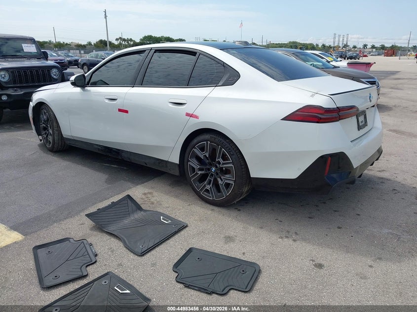 2026 BMW 5er VIN WBA43FJ00TCW66205 IAAI salvage auction — RIGHT SIDE, Rebuildable (Florida), sold $29,700 on 2026-07-06 (photo 3)