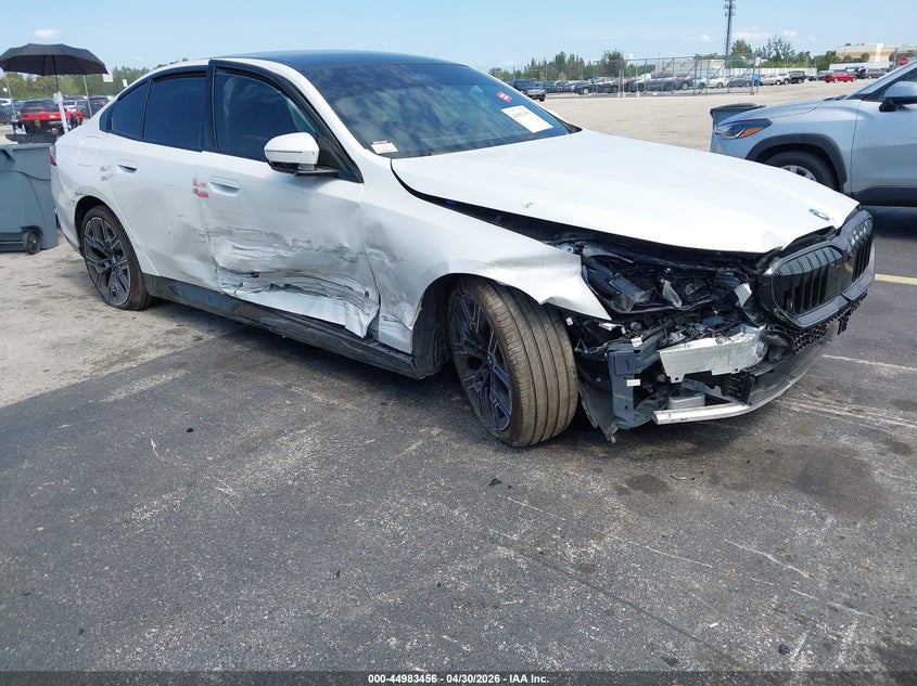 2026 BMW 5er VIN WBA43FJ00TCW66205 IAAI salvage auction — RIGHT SIDE, Rebuildable (Florida), sold $29,700 on 2026-07-06 (photo 6)