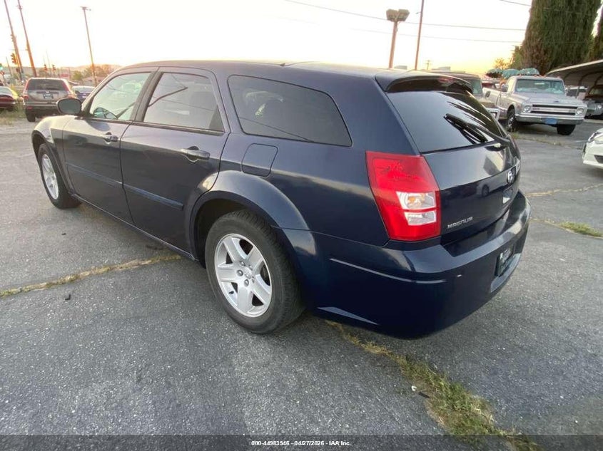 2005 Dodge Magnum VIN 2D4FV48V05H581735 IAAI salvage auction — NORMAL WEAR, Clear - Dealer Only (California), sold $350 on 2026-07-09 (photo 3)