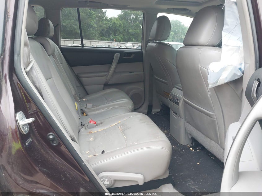 2012 Toyota Highlander VIN 5TDZK3EH8CS084488 IAAI salvage auction — RIGHT SIDE, Salvage Title, sold $2,550 on 2026-07-25 (photo 8)