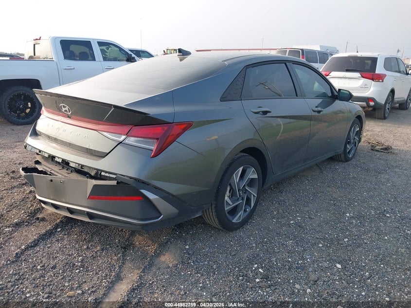 2025 Hyundai Elantra VIN KMHLM4DG3SU059101 IAAI salvage auction — FRONT & REAR, Original (Texas), sold $5,800 on 2026-07-21 (photo 4)