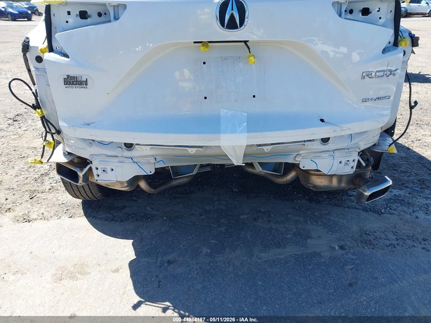 2024 Acura Rdx VIN 5J8TC2H34RL040013 IAAI salvage auction — REAR END, Salvage (Massachusetts), sold $13,600 on 2026-08-28 (photo 6)
