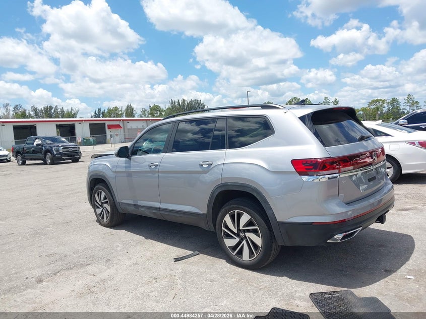 2024 Volkswagen Atlas VIN 1V2JR2CA0RC578796 IAAI salvage auction — RIGHT FRONT, Salvage Title, sold $8,350 on 2026-07-20 (photo 3)