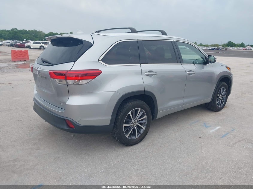 2018 Toyota Highlander VIN 5TDKZRFH8JS534376 IAAI salvage auction — LEFT REAR, Salvage (Illinois), sold $5,600 on 2026-07-21 (photo 4)