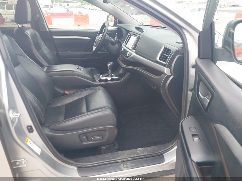 2018 Toyota Highlander VIN 5TDKZRFH8JS534376 IAAI salvage auction — LEFT REAR, Salvage (Illinois), sold $5,600 on 2026-07-21 (photo 5)