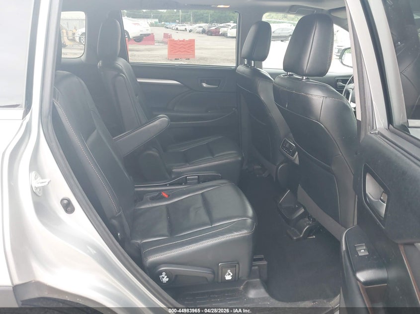 2018 Toyota Highlander VIN 5TDKZRFH8JS534376 IAAI salvage auction — LEFT REAR, Salvage (Illinois), sold $5,600 on 2026-07-21 (photo 8)