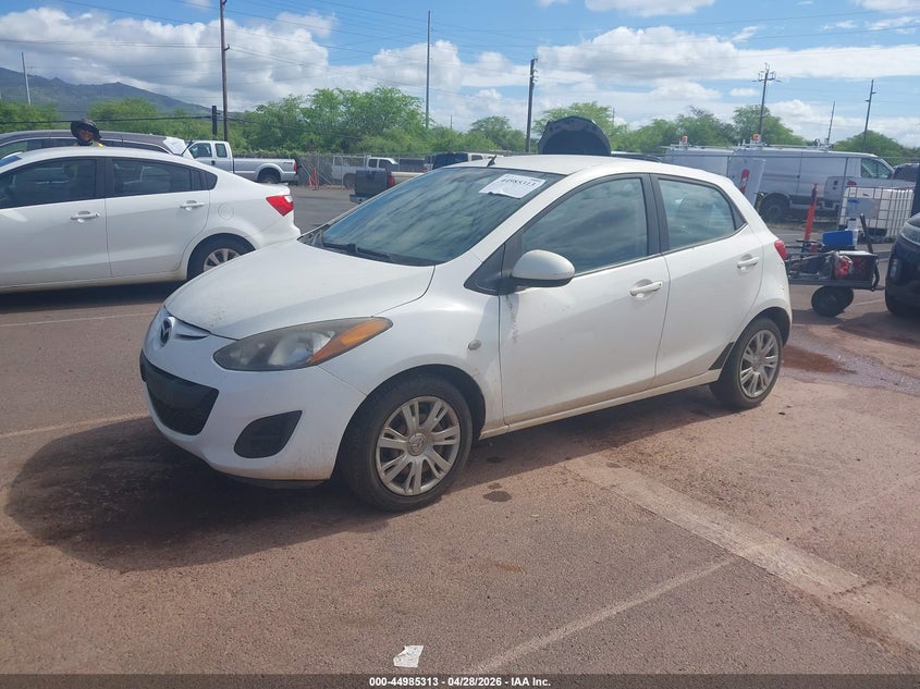 2014 Mazda 2 VIN JM1DE1KY3E0181601 IAAI salvage auction — NORMAL WEAR, Clear (Hawaii), sold $100 on 2026-09-22 (photo 2)