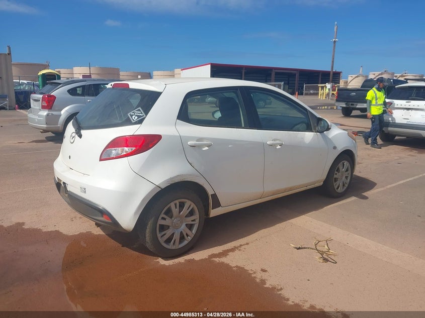 2014 Mazda 2 VIN JM1DE1KY3E0181601 IAAI salvage auction — NORMAL WEAR, Clear (Hawaii), sold $100 on 2026-09-22 (photo 4)