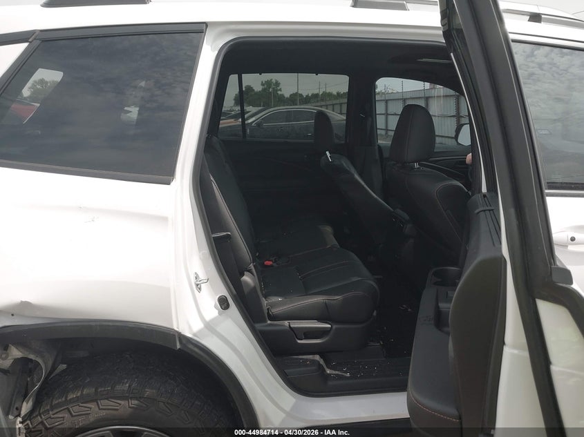 2024 Honda Passport VIN 5FNYF8H65RB003760 IAAI salvage auction — RIGHT REAR, Salvage (Texas), sold $7,400 on 2026-07-08 (photo 8)