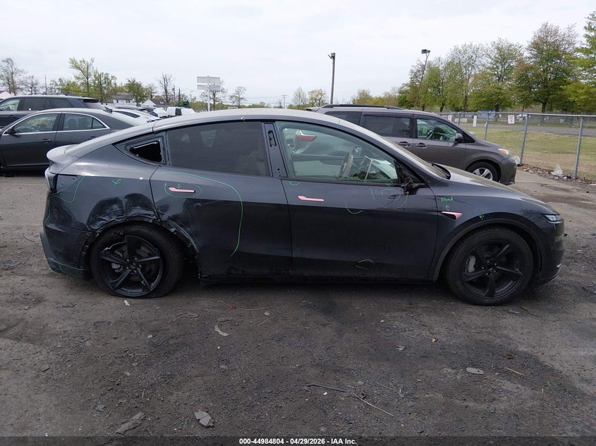 2026 Tesla Model y VIN 7SAYGDED9TA459874 IAAI salvage auction — RIGHT SIDE, Mv-907A (New York), sold $19,900 on 2026-07-30 (photo 6)