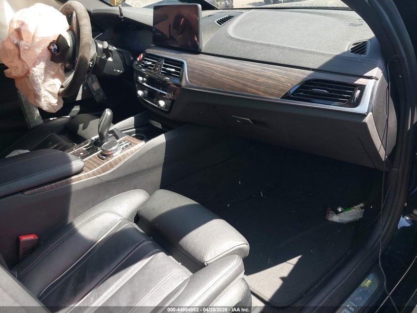 2022 BMW 5er VIN WBA13BK04NCJ65976 IAAI salvage auction — FRONT END, Salvage Title, sold $7,200 on 2026-07-22 (photo 5)