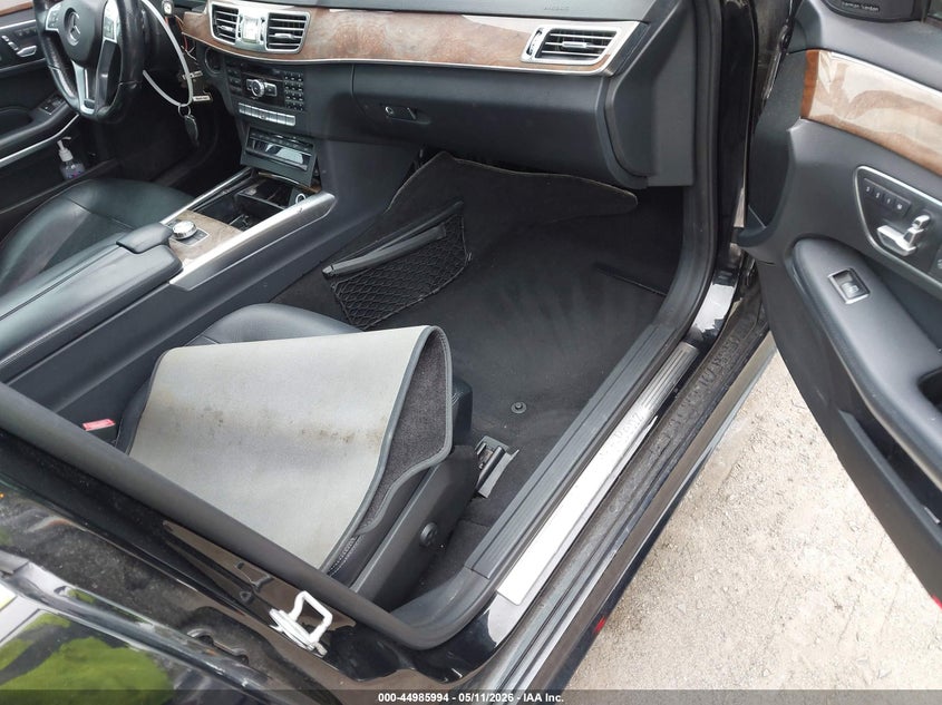 2014 Mercedes-benz VIN WDDHF8JB3EB032006 IAAI salvage auction — FRONT & REAR, Salvage (Massachusetts), sold $1,125 on 2026-07-21 (photo 5)