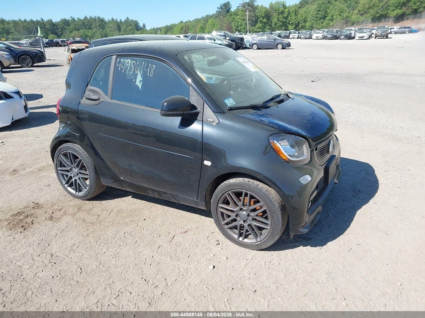 2017 Smart Fortwo VIN WMEFJ5DA0HK172618 IAAI salvage auction — FRONT & REAR, Salvage (Massachusetts), sold $4,550 on 2026-07-17 (photo 1)