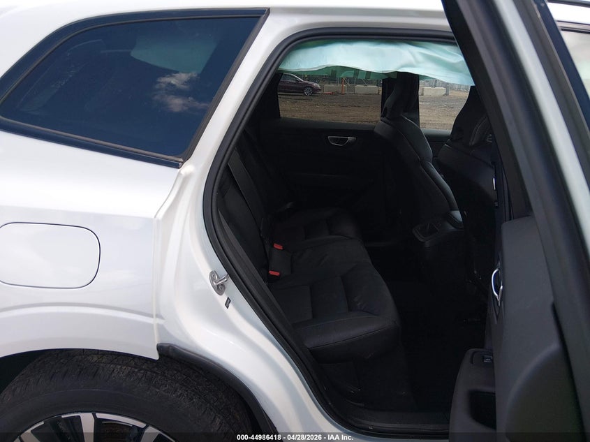 2024 Volvo Xc60 VIN YV4L12RL3R1904660 IAAI salvage auction — FRONT END, Salvage Title, sold $11,100 on 2026-07-15 (photo 8)