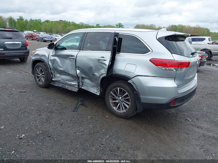 2019 Toyota Highlander VIN 5TDJZRFHXKS585651 IAAI salvage auction — LEFT SIDE, Salvage - Greater Than 75% (Maryland), sold $7,800 on 2026-07-06 (photo 3)