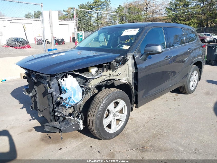 2021 Toyota Highlander VIN 5TDBZRBH1MS083950 IAAI salvage auction — FRONT END, Mv-907A (New York), sold $10,200 on 2026-07-21 (photo 2)