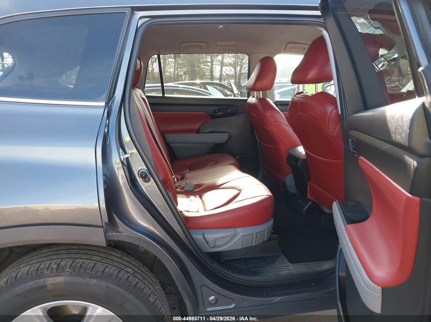 2021 Toyota Highlander VIN 5TDBZRBH1MS083950 IAAI salvage auction — FRONT END, Mv-907A (New York), sold $10,200 on 2026-07-21 (photo 8)
