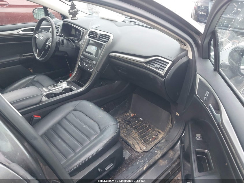 2017 Ford Fusion VIN 3FA6P0HD8HR245434 IAAI salvage auction — HAIL, Salvage (Ohio), sold $2,450 on 2026-07-24 (photo 5)