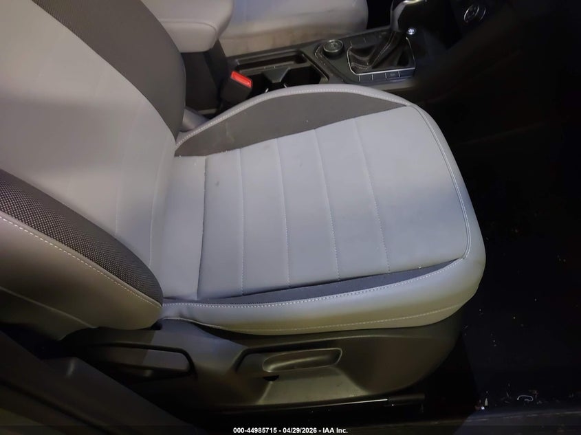 2022 Volkswagen Taos VIN 3VVPX7B25NM056927 IAAI salvage auction — FRONT END, Salvage Title, sold $7,900 on 2026-07-15 (photo 5)