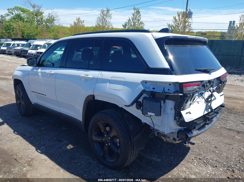 2025 Jeep Grand cherokee VIN 1C4RJHBG4S8781722 IAAI salvage auction — FRONT & REAR, Mv-907A (New York), sold $13,800 on 2026-07-30 (photo 3)