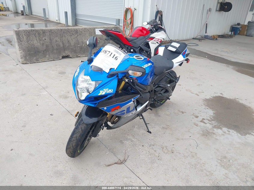 2022 Suzuki Gsx VIN JS1GR7MA9N7101112 IAAI salvage auction — SIDE, Original (Texas), sold $4,750 on 2026-07-07 (photo 2)