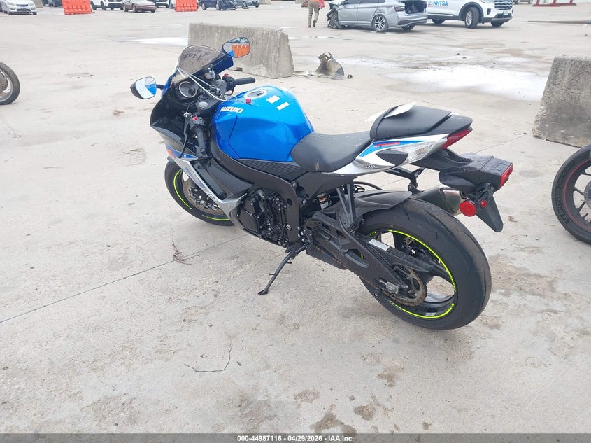 2022 Suzuki Gsx VIN JS1GR7MA9N7101112 IAAI salvage auction — SIDE, Original (Texas), sold $4,750 on 2026-07-07 (photo 3)