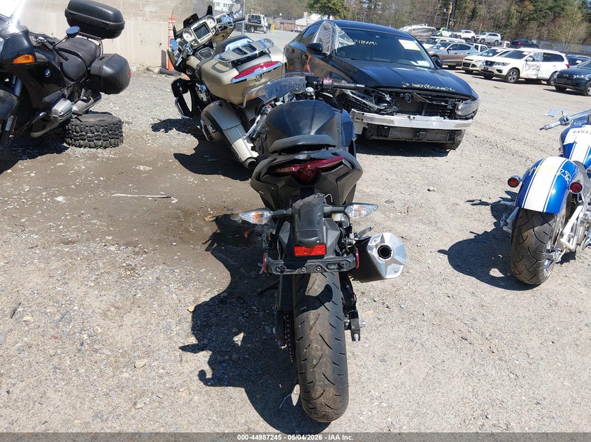 2026 Kawasaki Ninja VIN ML5EXGH19TDA73403 IAAI salvage auction — ALL OVER, Salvage (Massachusetts), sold $1,425 on 2026-09-12 (photo 6)